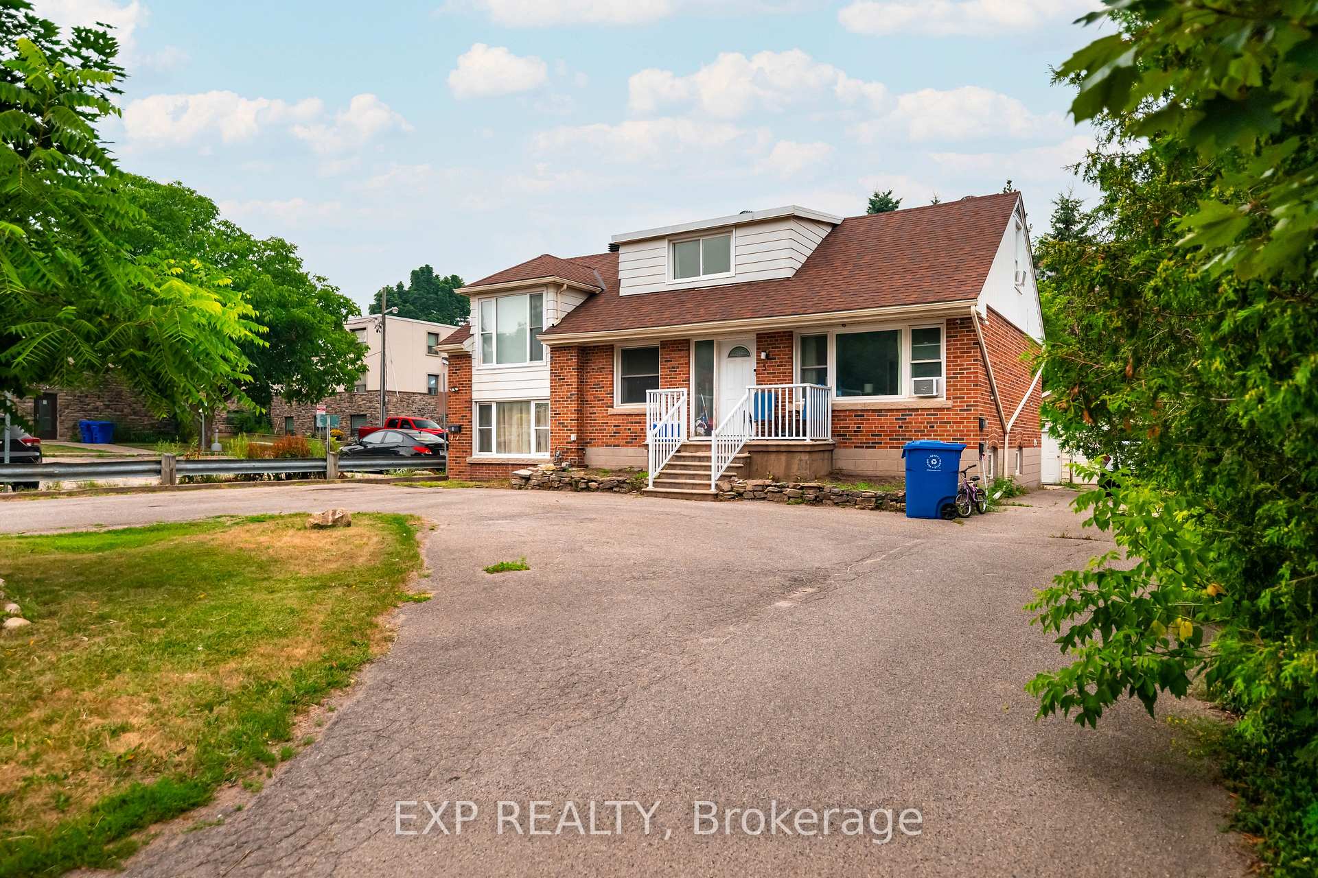 Photo 3 of 5 Fourth Avenue, Orangeville — HOMEH