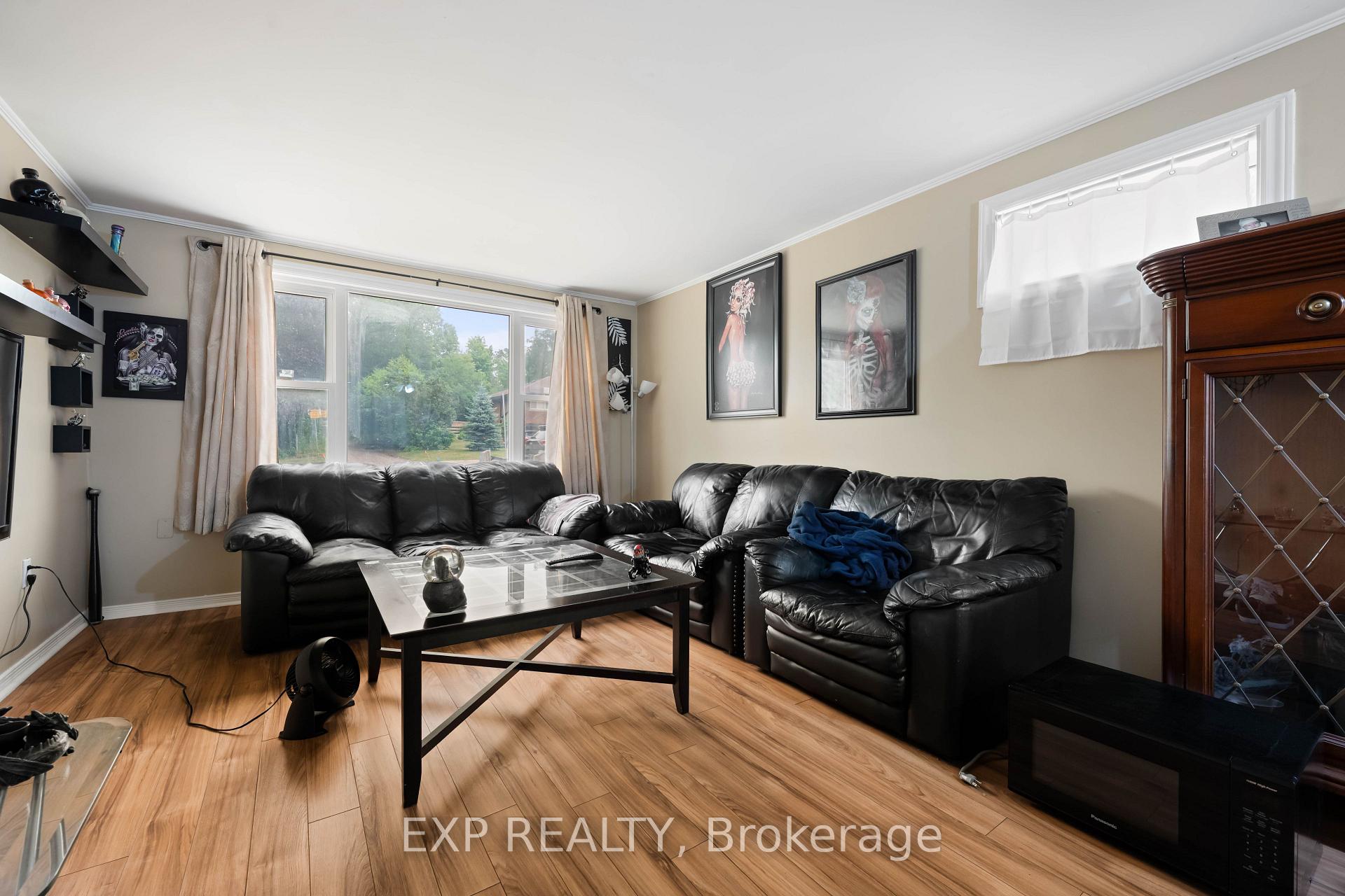 Photo 9 of 5 Fourth Avenue, Orangeville — HOMEH