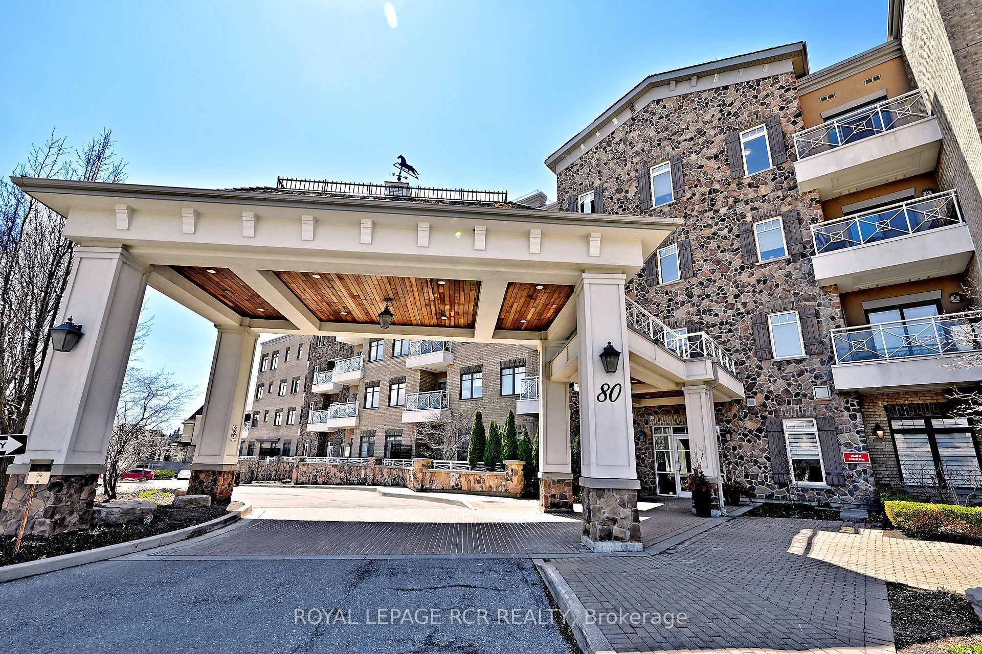 Photo 2 of Unit 416, 80 Burns Boulevard, King, King City — HOMEH