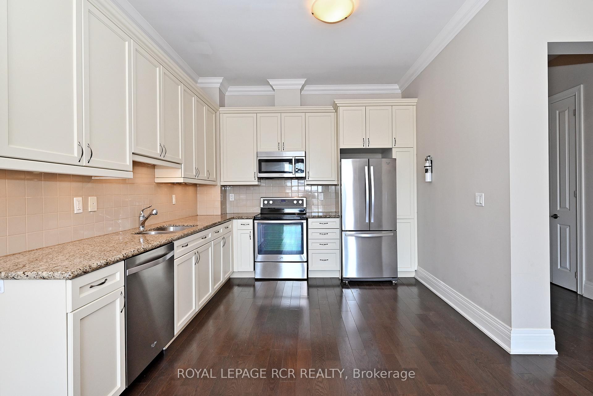 Photo 6 of Unit 416, 80 Burns Boulevard, King, King City — HOMEH