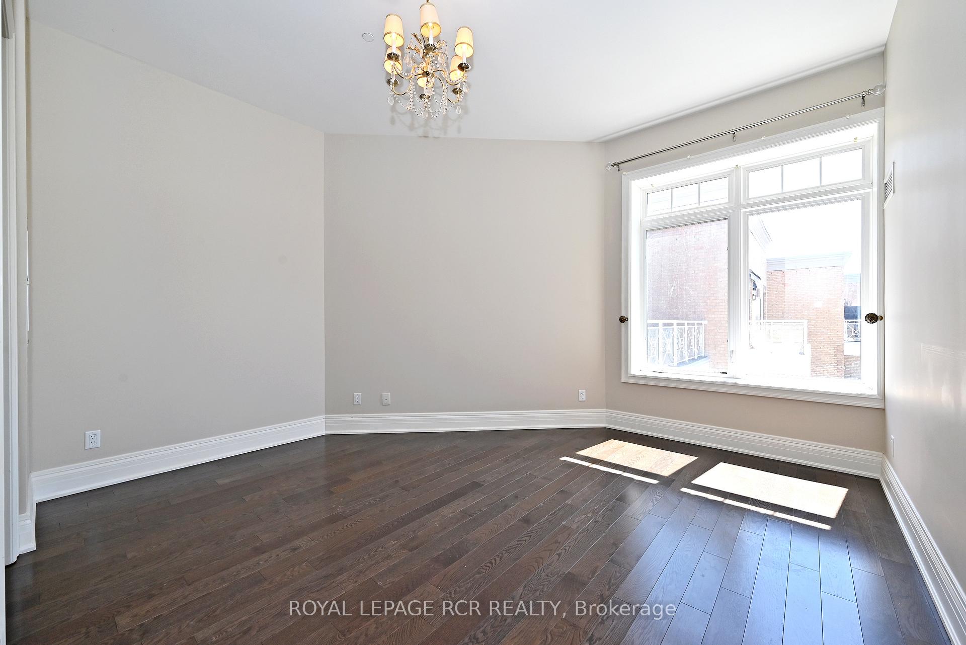 Photo 12 of Unit 416, 80 Burns Boulevard, King, King City — HOMEH