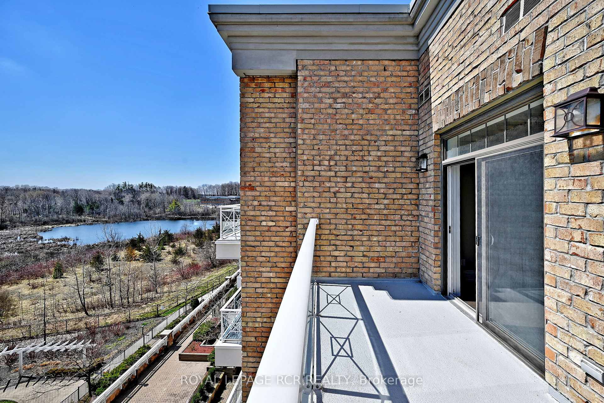 Photo 23 of Unit 416, 80 Burns Boulevard, King, King City — HOMEH