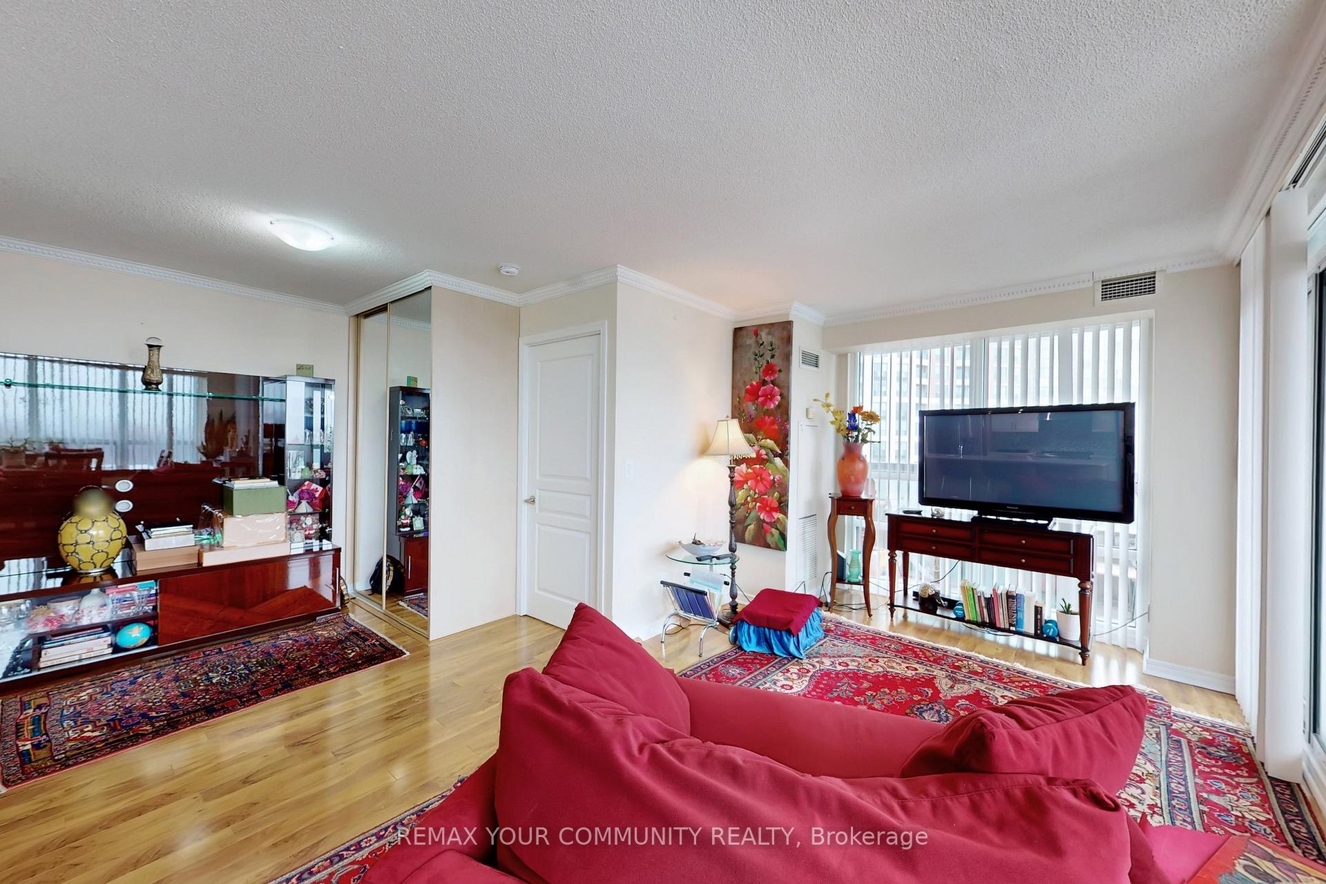 Photo 8 of Unit 607, 503 Beecroft Road, North York, Willowdale West — HOMEH