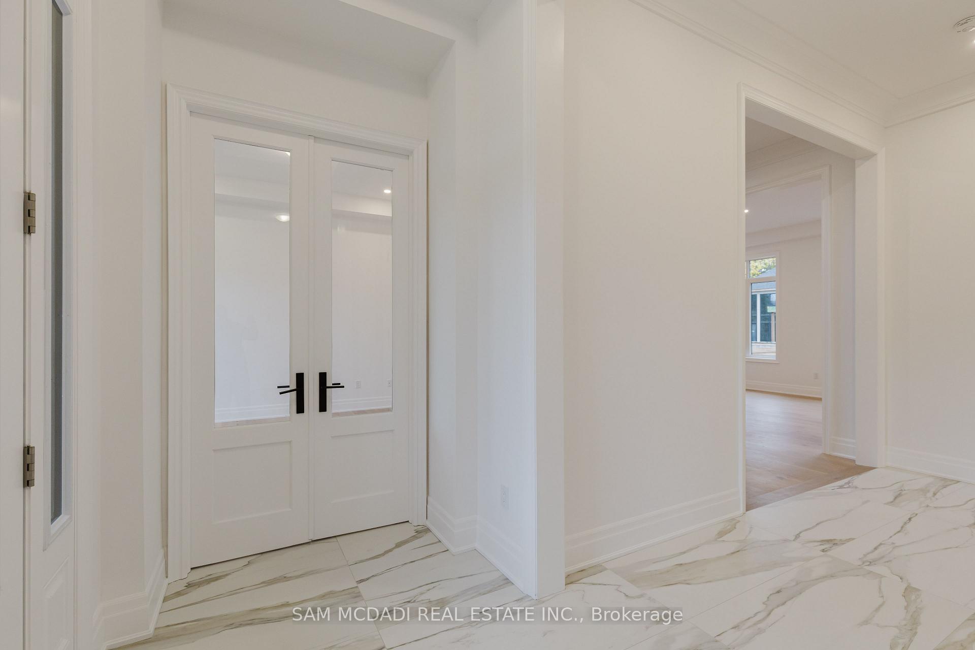 Photo 4 of 243 Prince George Crescent, Oakville, Southwest — HOMEH