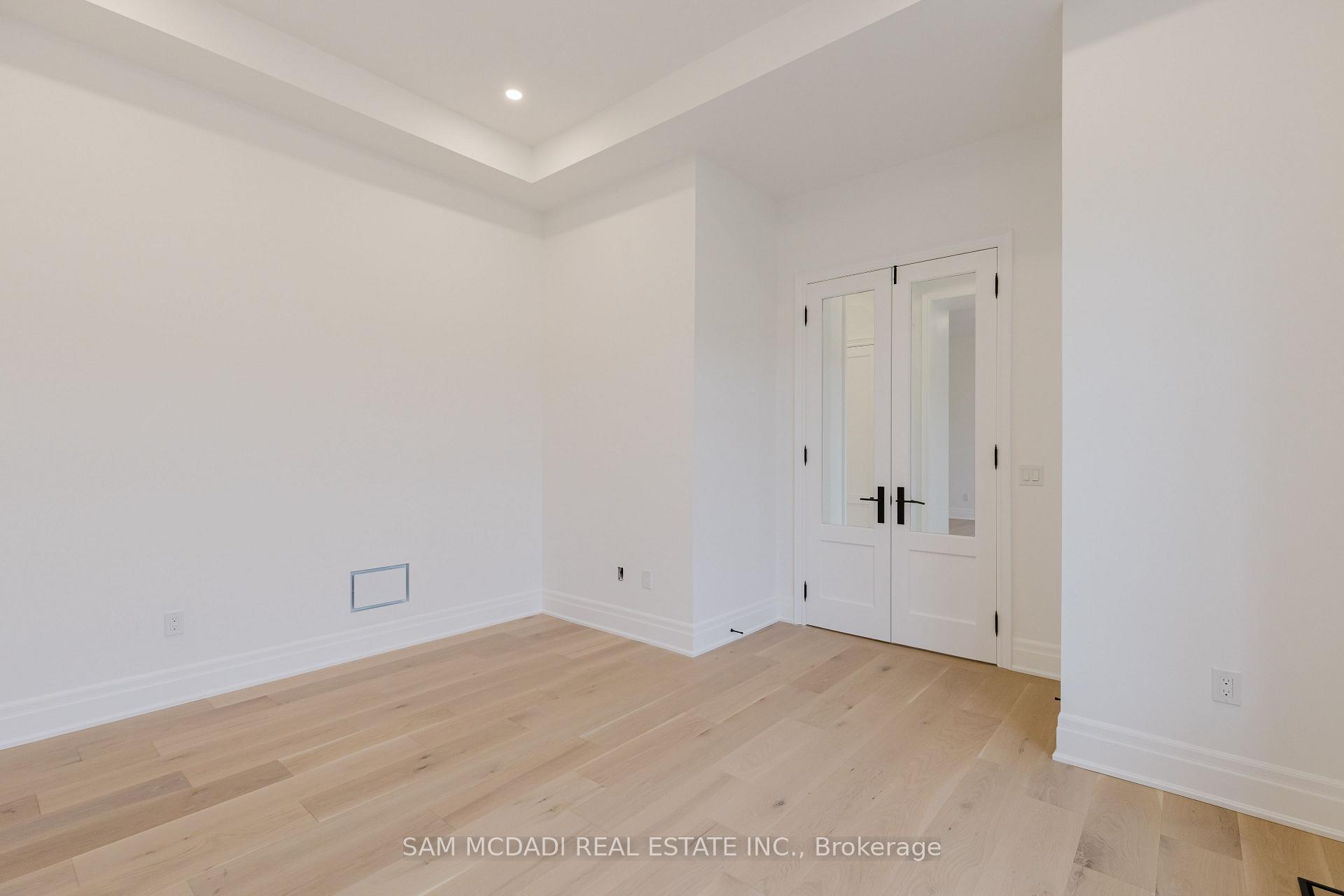 Photo 6 of 243 Prince George Crescent, Oakville, Southwest — HOMEH