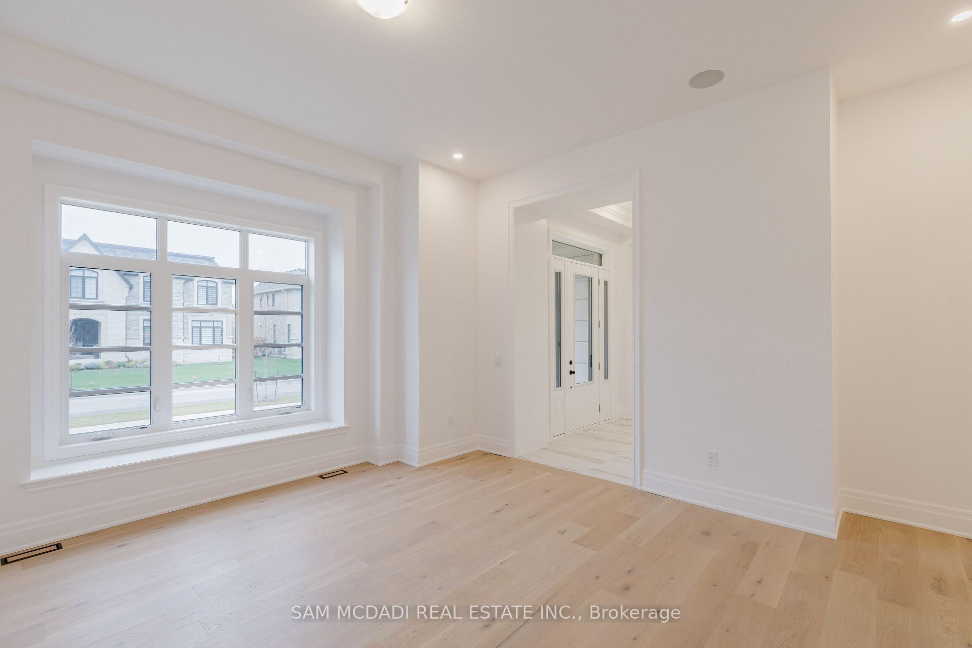 Photo 7 of 243 Prince George Crescent, Oakville, Southwest — HOMEH