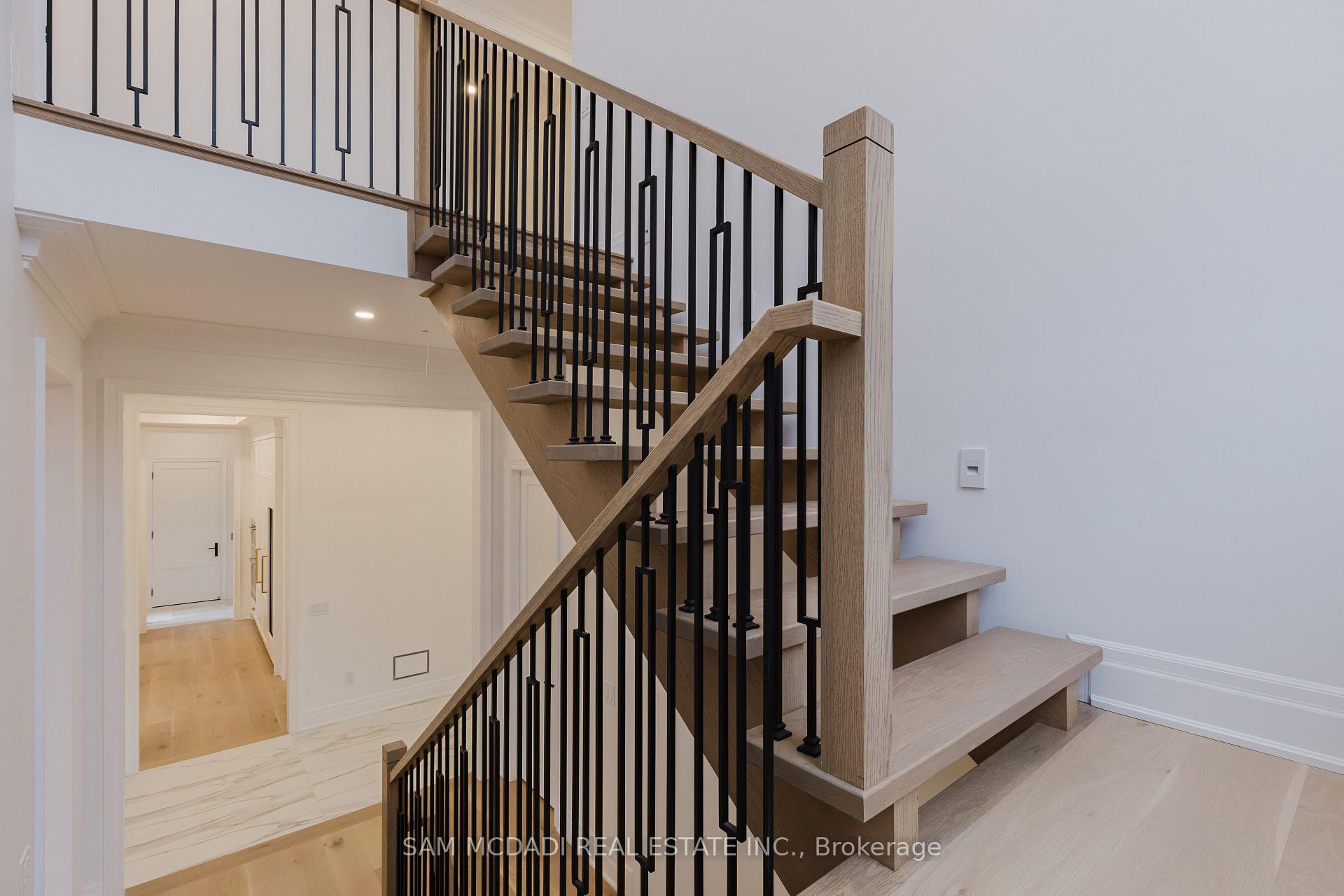 Photo 22 of 243 Prince George Crescent, Oakville, Southwest — HOMEH