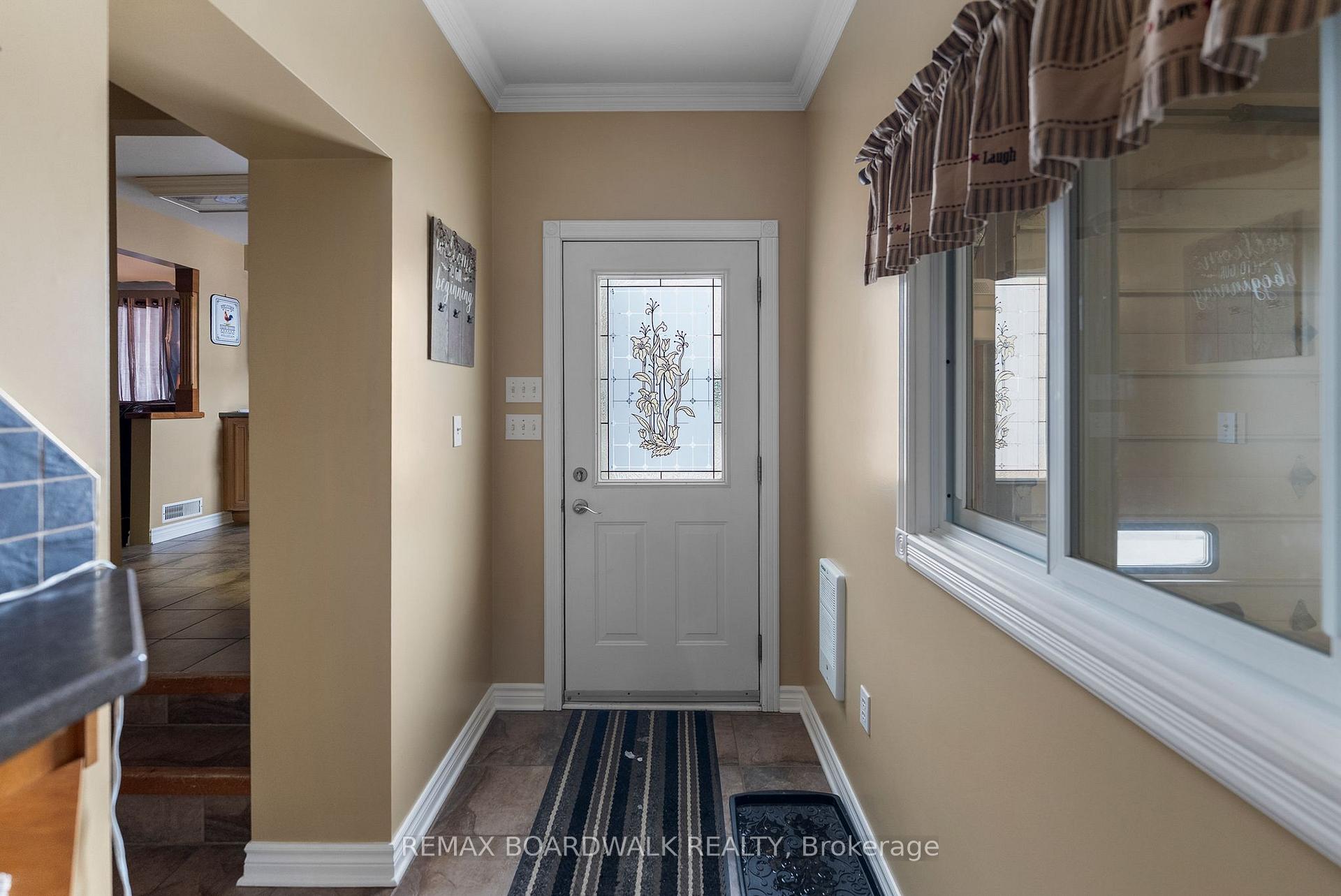 Photo 5 of 39 Condie Street, Smiths Falls, Smiths Falls — HOMEH