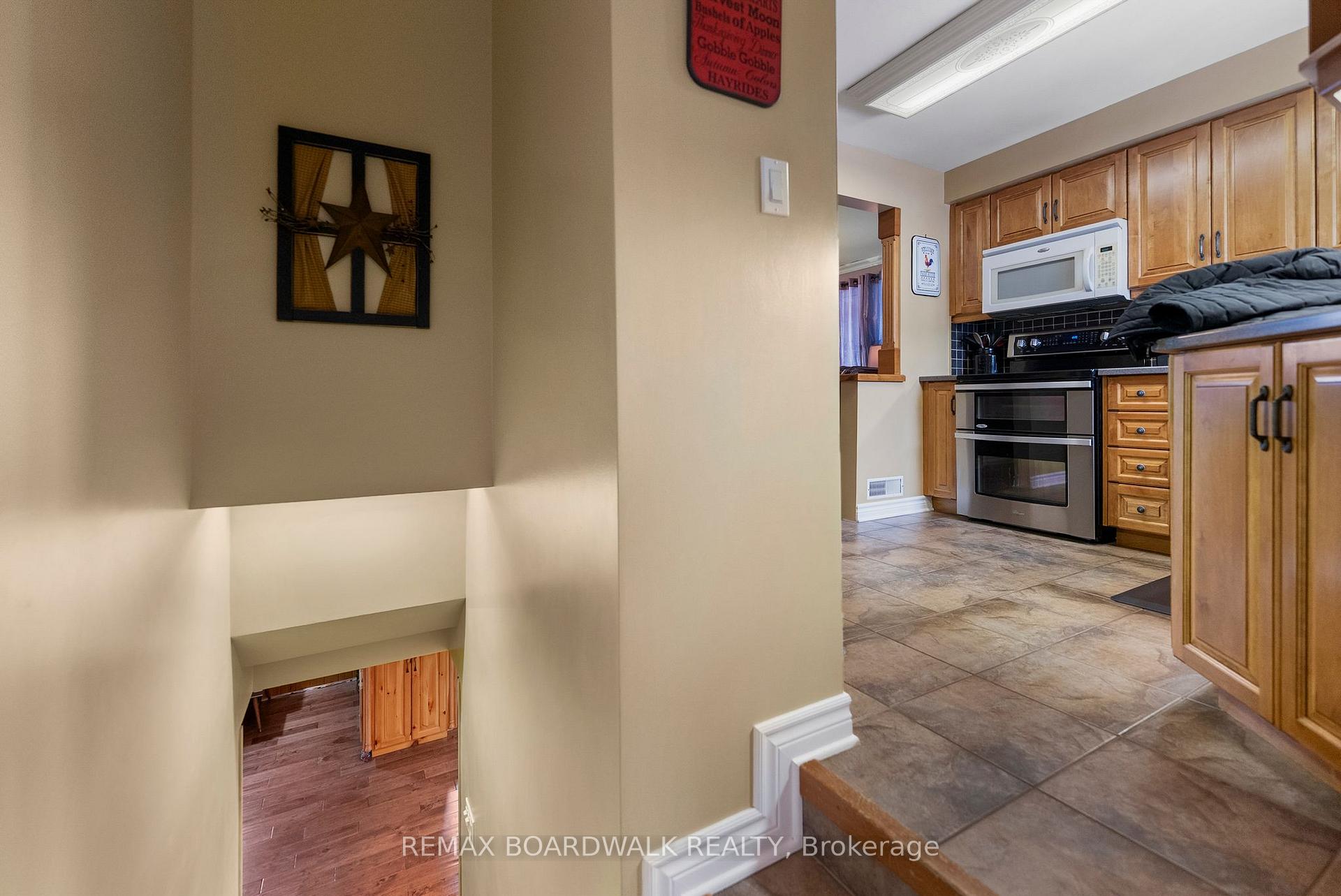 Photo 6 of 39 Condie Street, Smiths Falls, Smiths Falls — HOMEH
