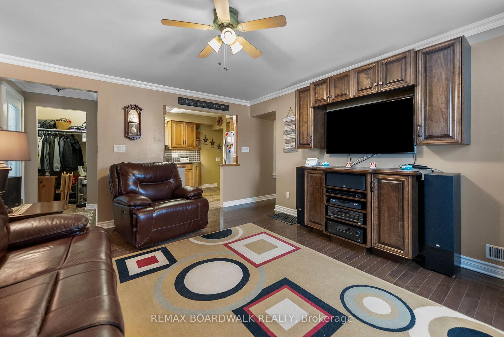 Photo 10 of 39 Condie Street, Smiths Falls, Smiths Falls — HOMEH