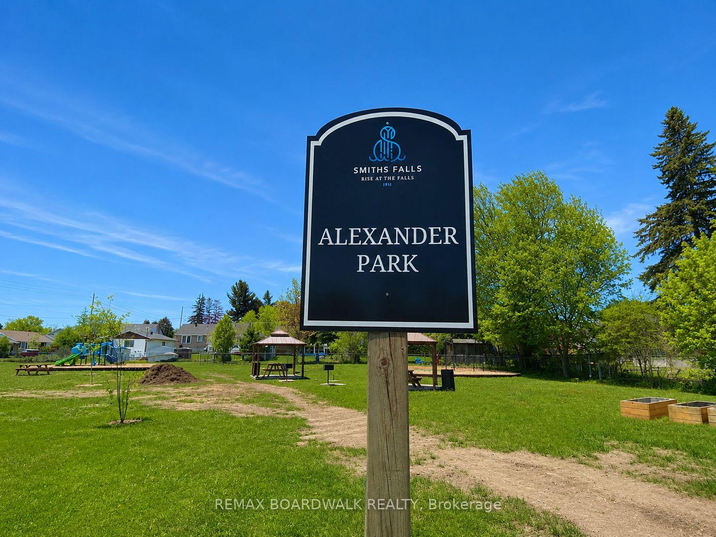 Photo 39 of 39 Condie Street, Smiths Falls, Smiths Falls — HOMEH