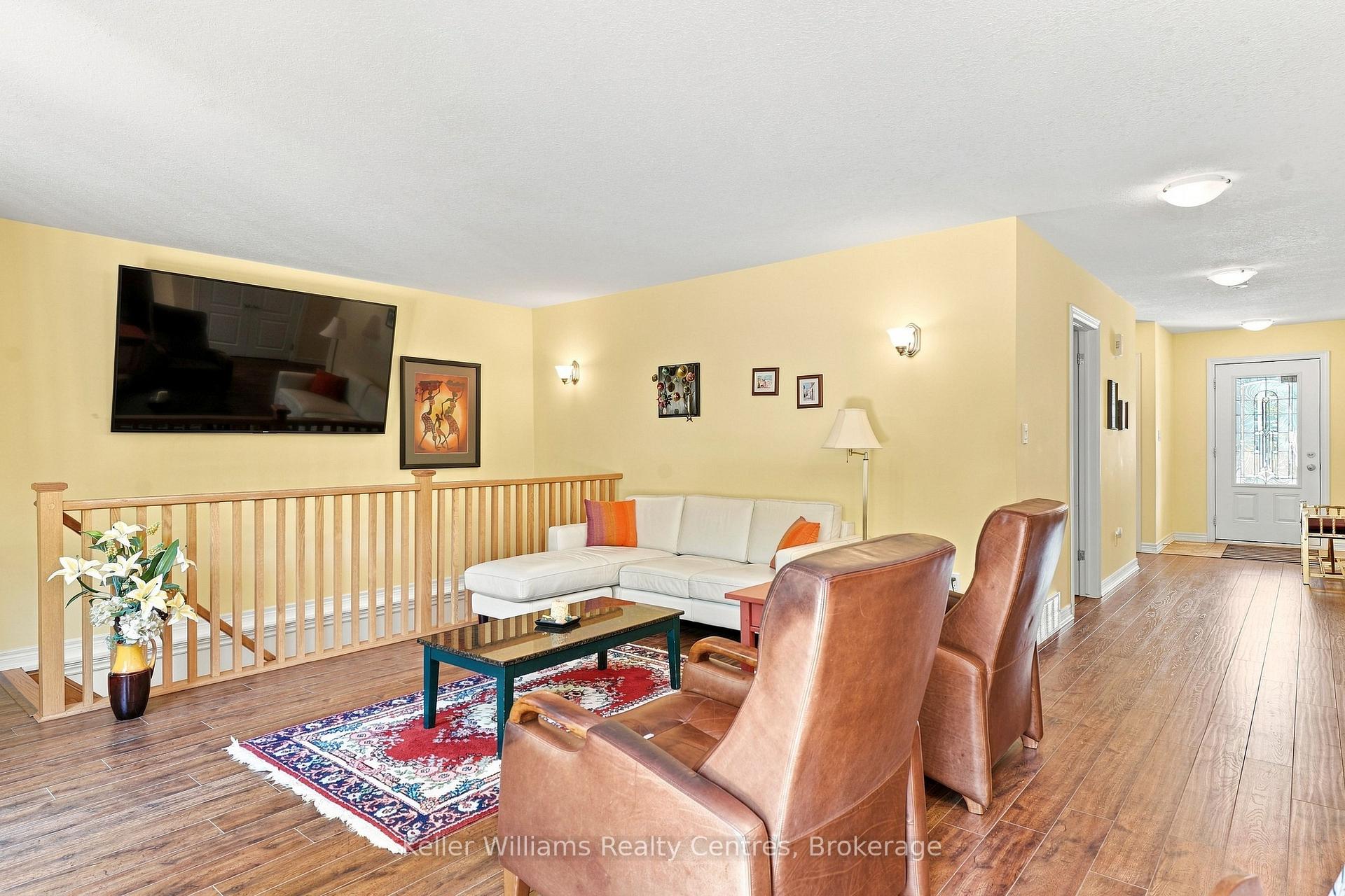Photo 17 of 152 Kincardine Street N, West Grey — HOMEH