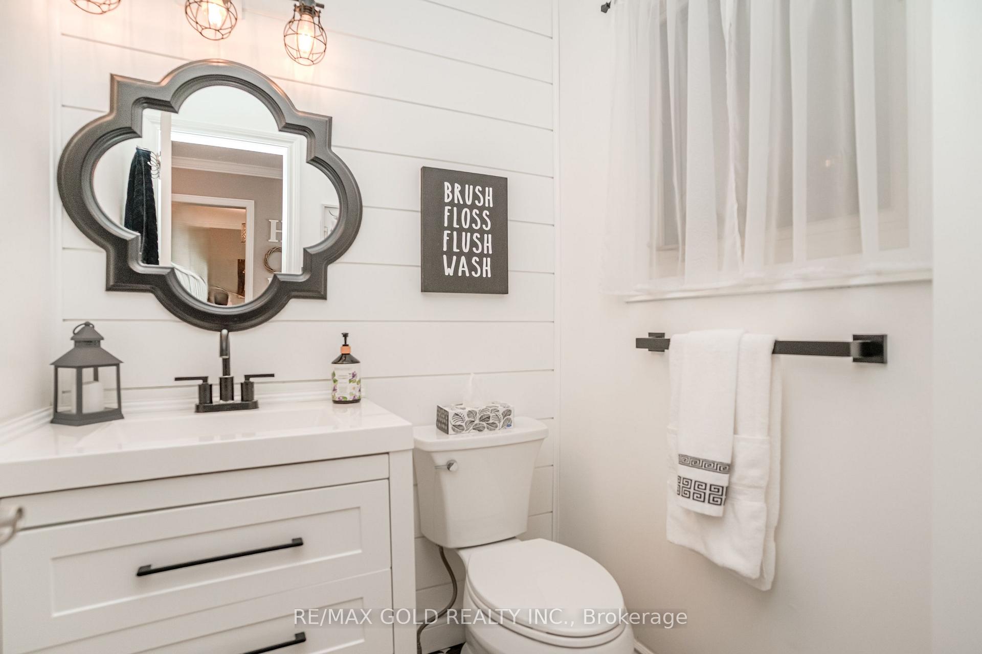 Photo 10 of 40 Cairnmore Court, Brampton, Snelgrove — HOMEH