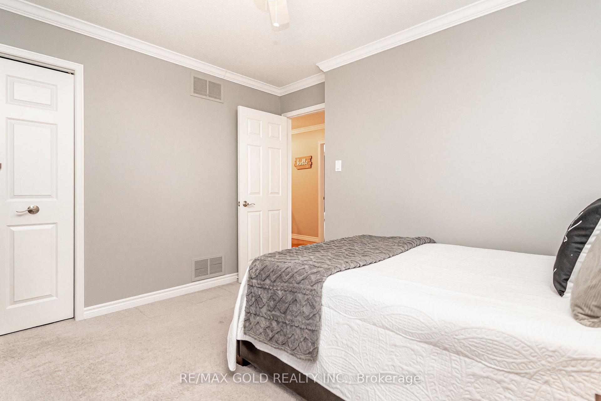 Photo 26 of 40 Cairnmore Court, Brampton, Snelgrove — HOMEH