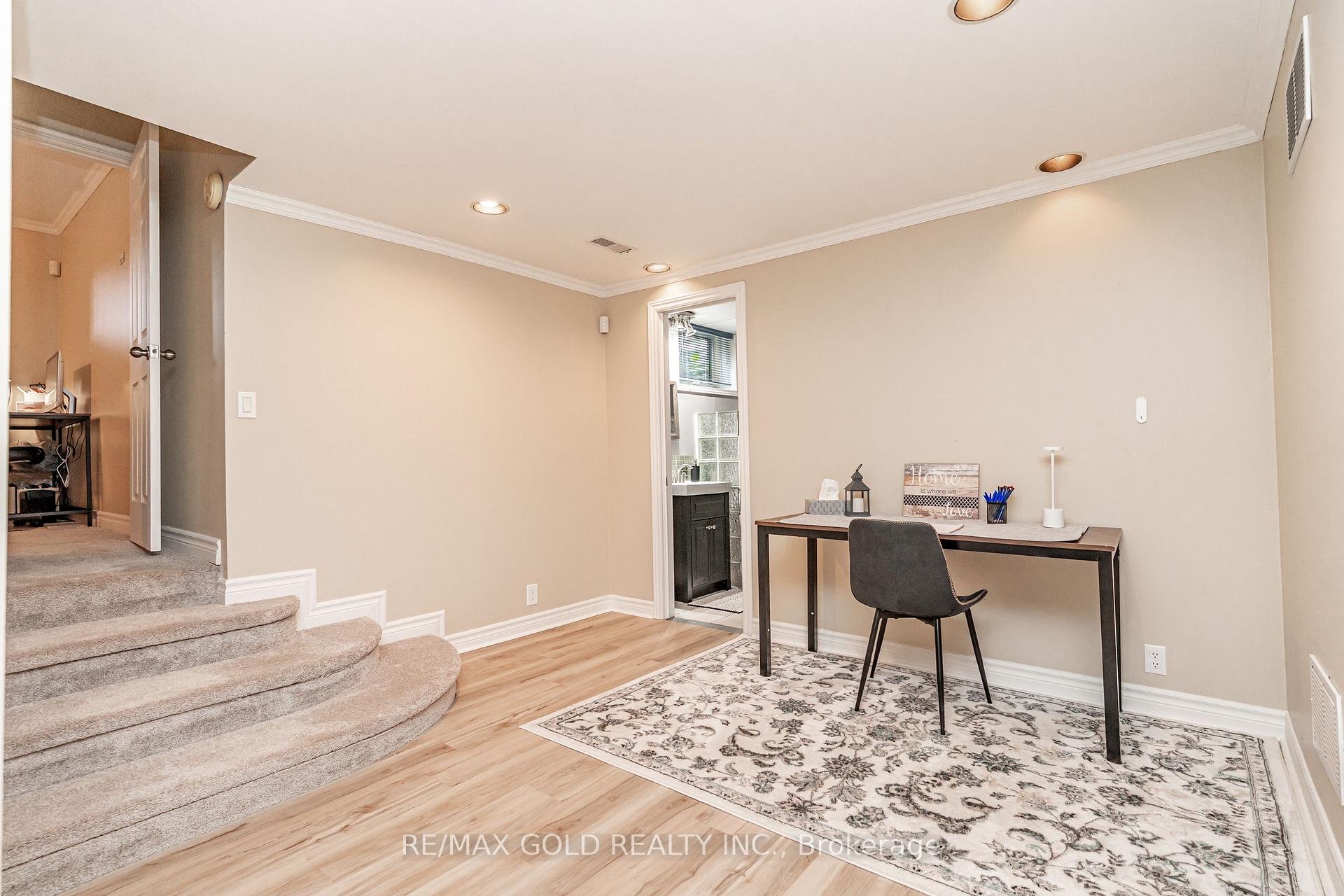 Photo 33 of 40 Cairnmore Court, Brampton, Snelgrove — HOMEH