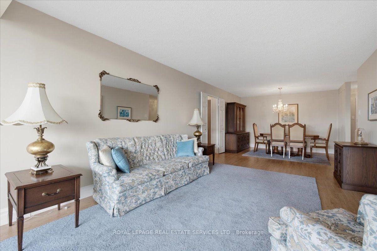 Photo 6 of Unit 2205, 2330 Bridletowne Circle, Scarborough, L'Amoreaux — HOMEH