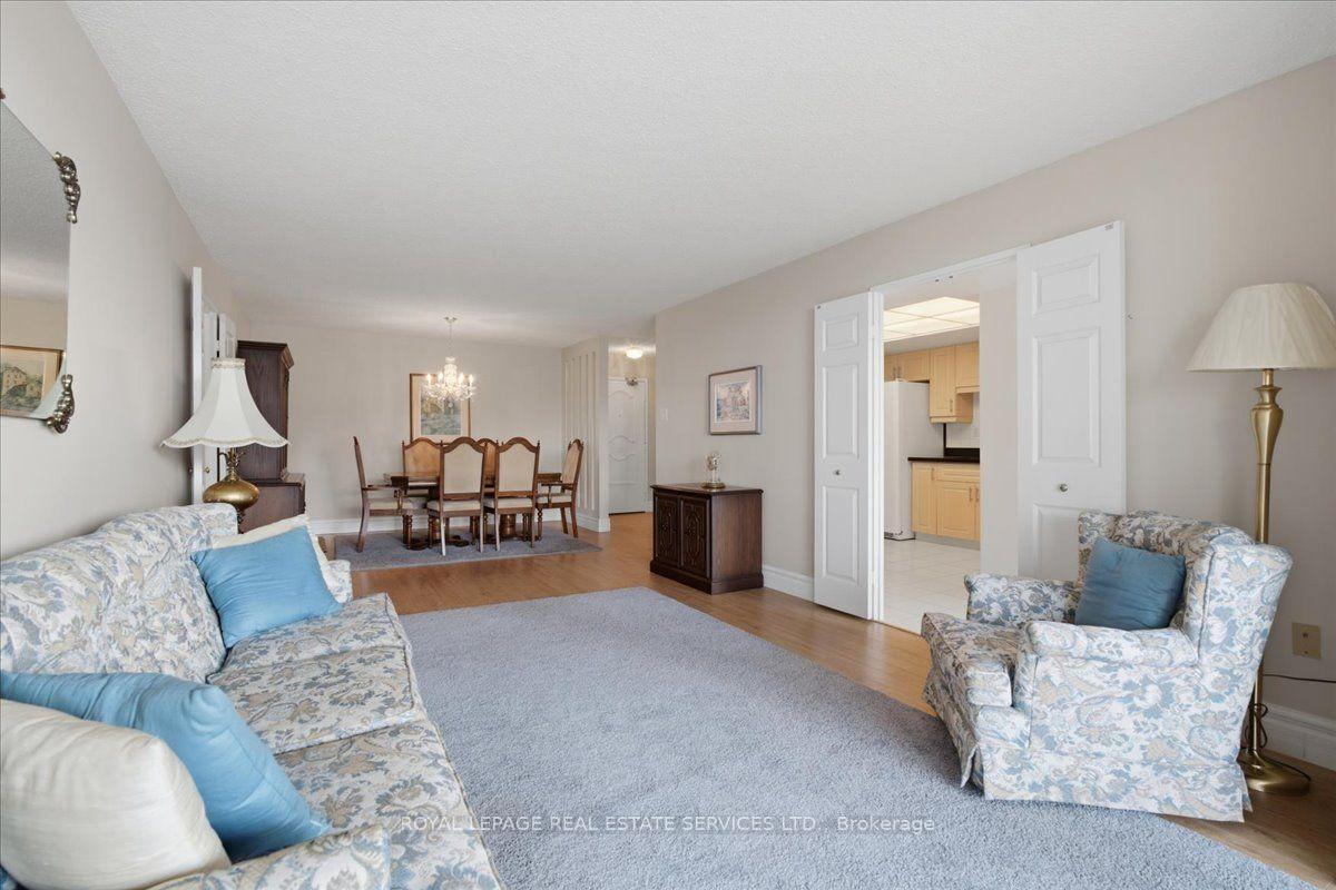 Photo 7 of Unit 2205, 2330 Bridletowne Circle, Scarborough, L'Amoreaux — HOMEH