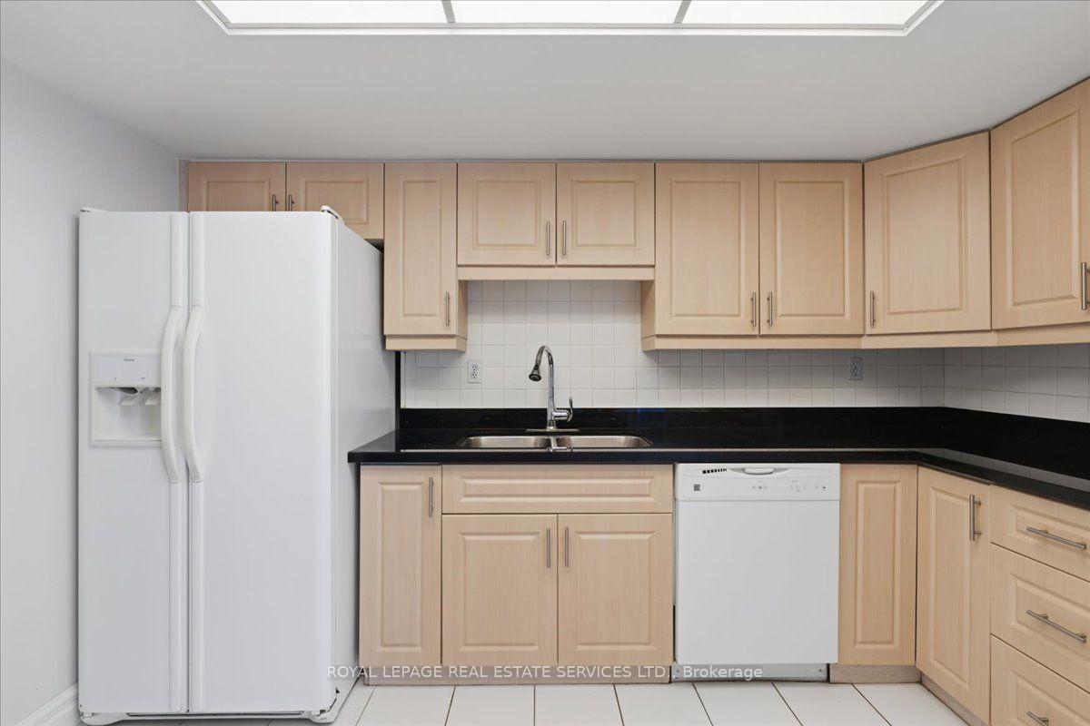 Photo 12 of Unit 2205, 2330 Bridletowne Circle, Scarborough, L'Amoreaux — HOMEH