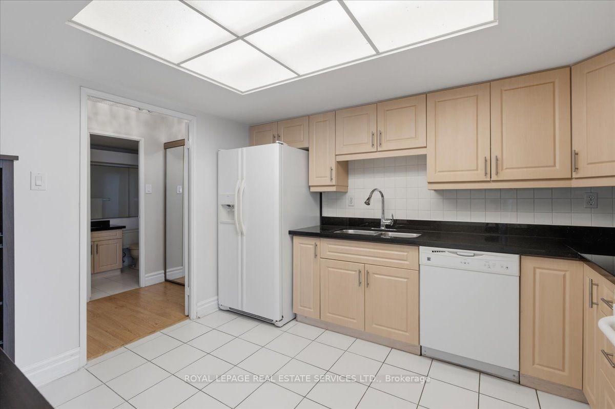 Photo 13 of Unit 2205, 2330 Bridletowne Circle, Scarborough, L'Amoreaux — HOMEH