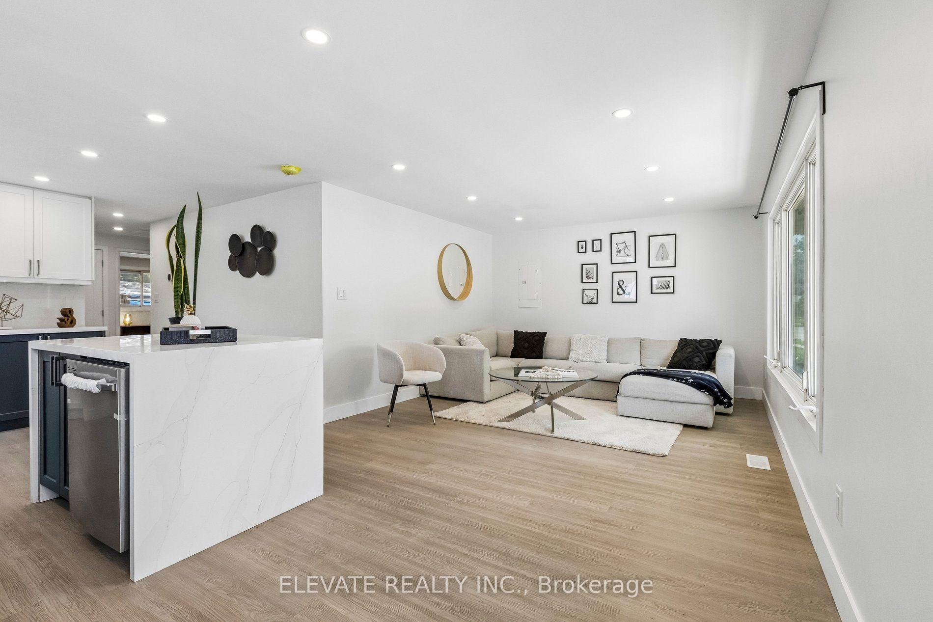Photo 2 of 225 Broken Oak Crescent, Kitchener, Forest Heights — HOMEH