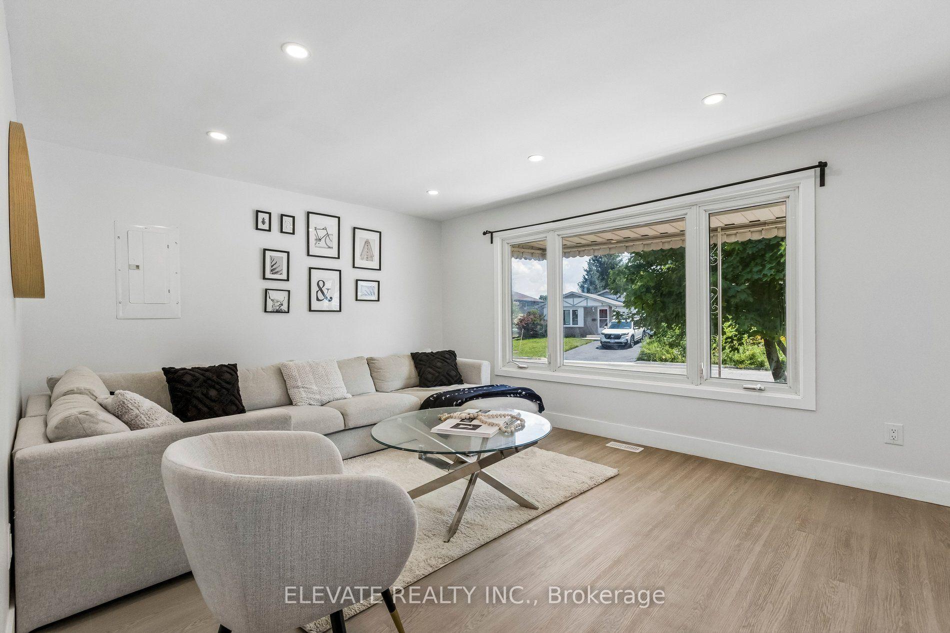 Photo 5 of 225 Broken Oak Crescent, Kitchener, Forest Heights — HOMEH