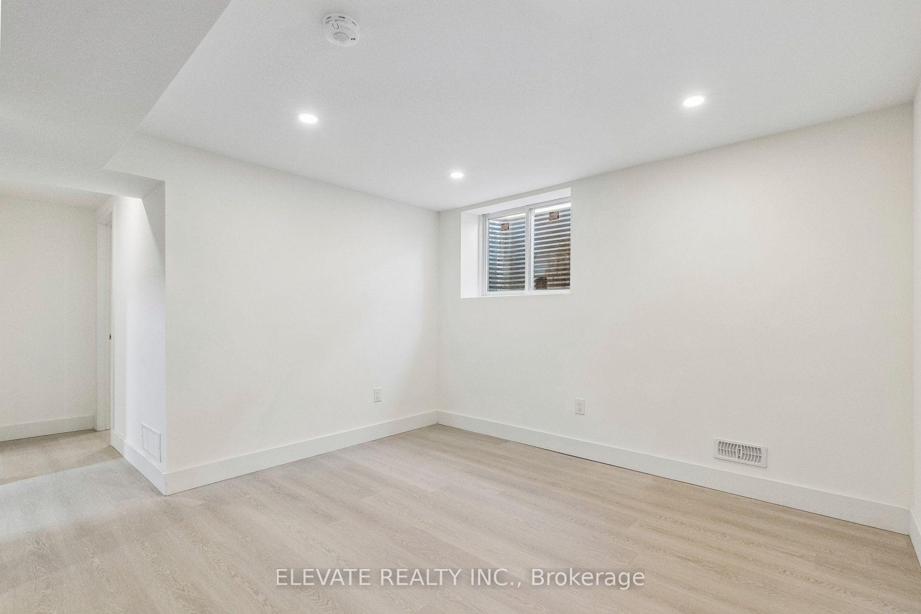Photo 26 of 225 Broken Oak Crescent, Kitchener, Forest Heights — HOMEH