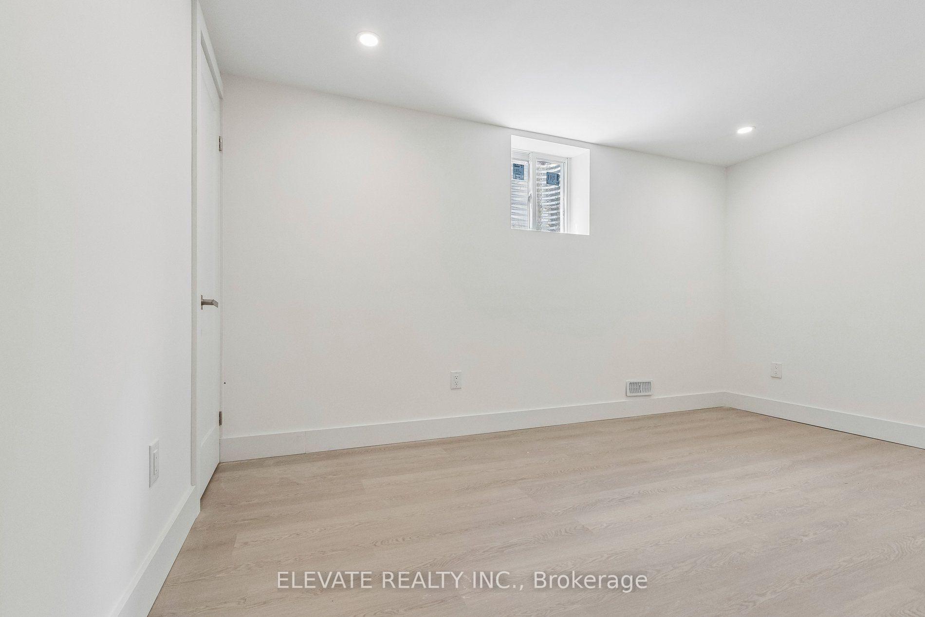 Photo 33 of 225 Broken Oak Crescent, Kitchener, Forest Heights — HOMEH