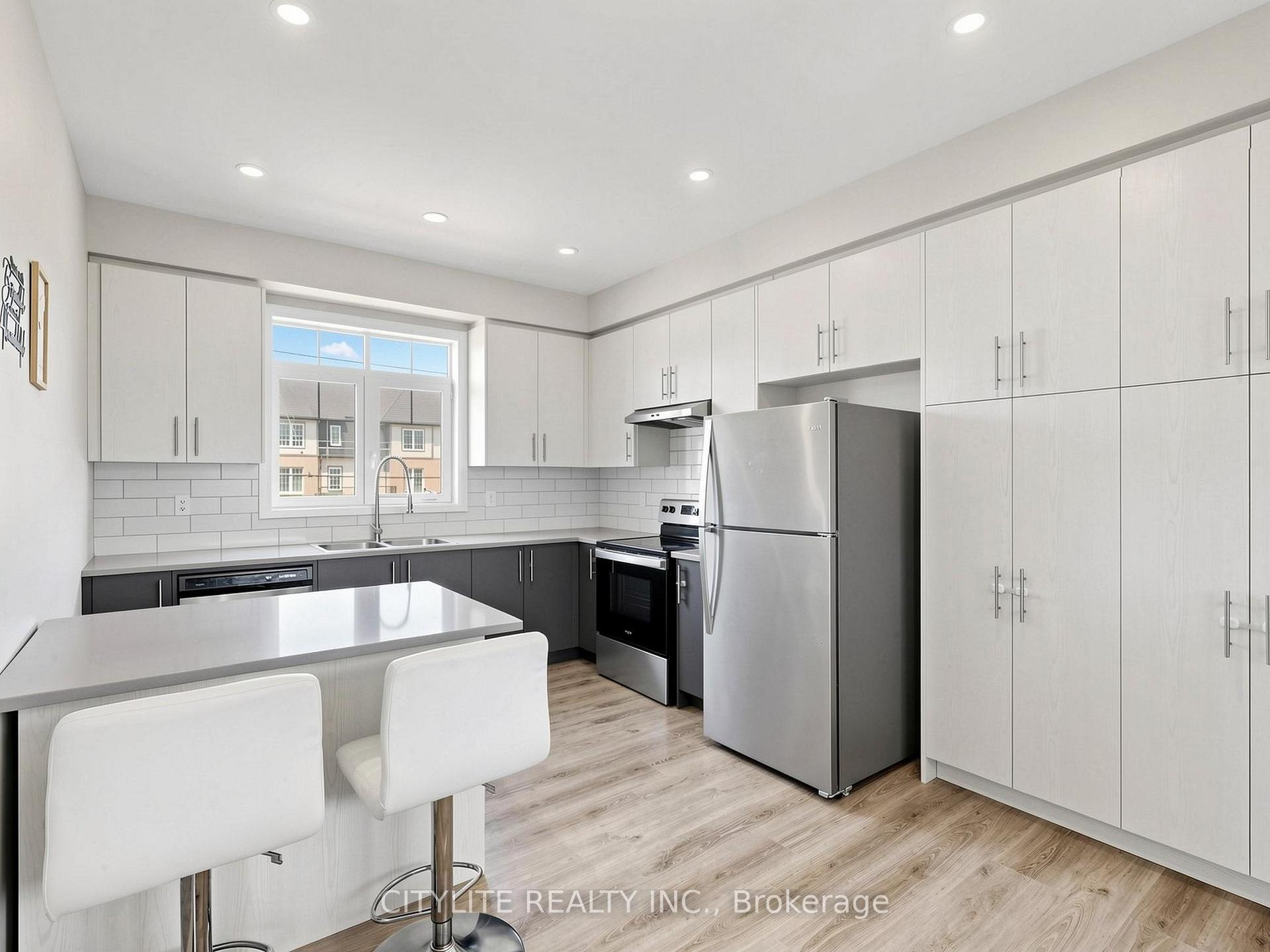 Photo 11 of 38 Ambereen Place, Clarington, Bowmanville — HOMEH