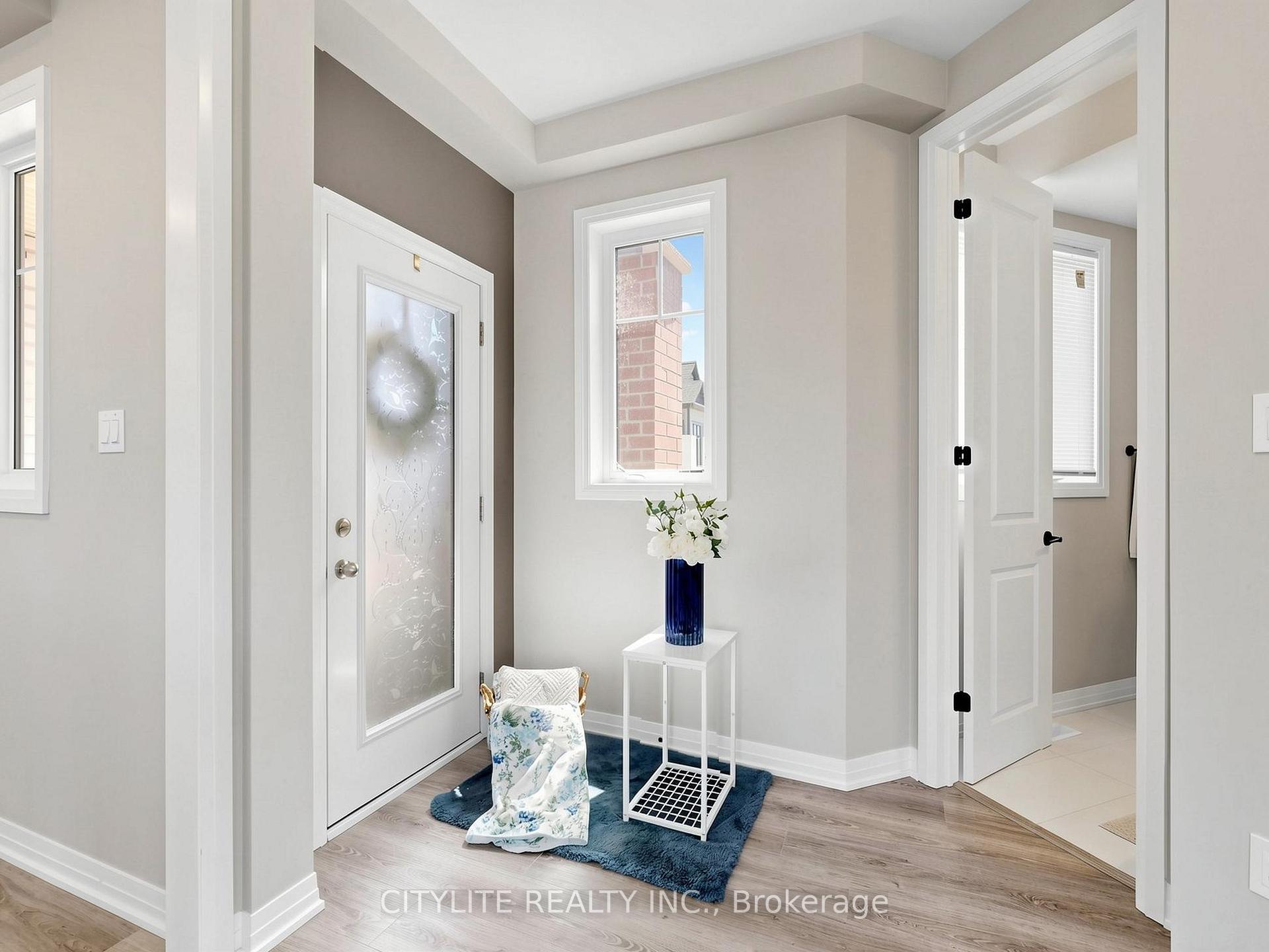 Photo 15 of 38 Ambereen Place, Clarington, Bowmanville — HOMEH