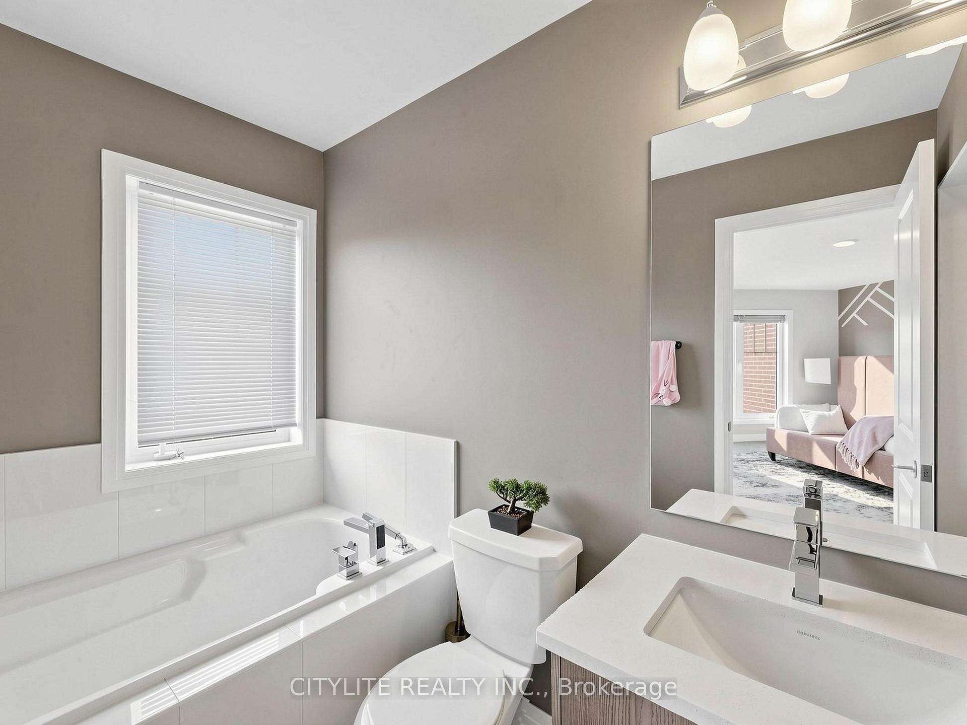 Photo 20 of 38 Ambereen Place, Clarington, Bowmanville — HOMEH