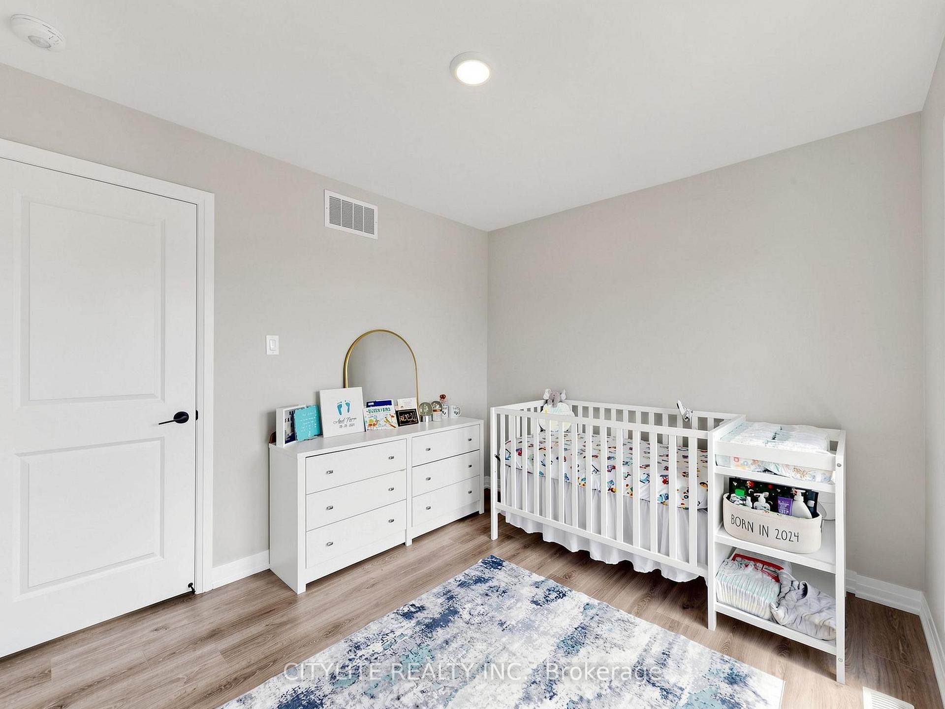 Photo 23 of 38 Ambereen Place, Clarington, Bowmanville — HOMEH
