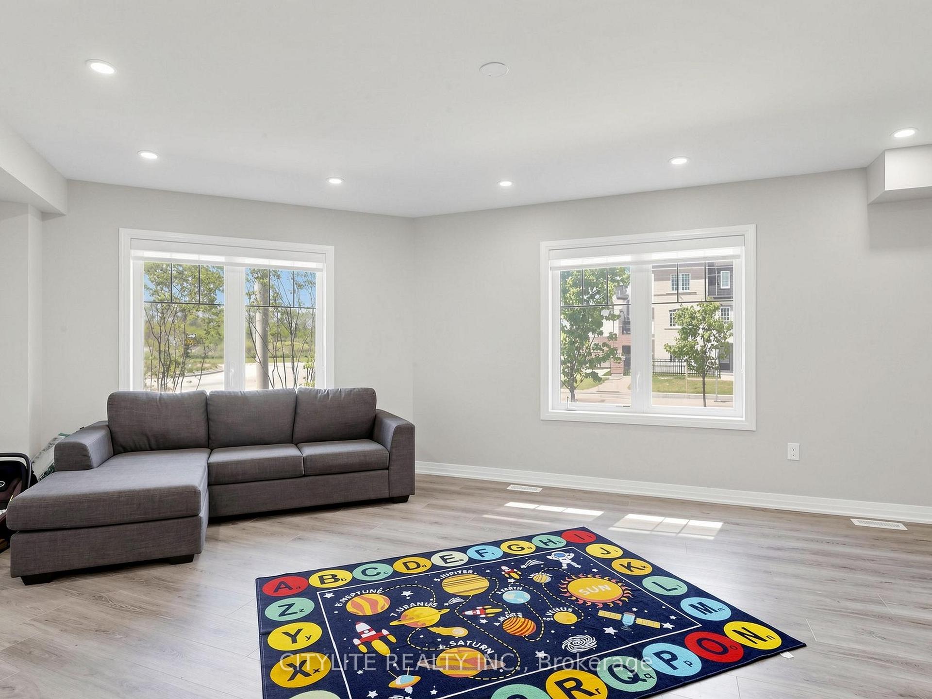 Photo 28 of 38 Ambereen Place, Clarington, Bowmanville — HOMEH