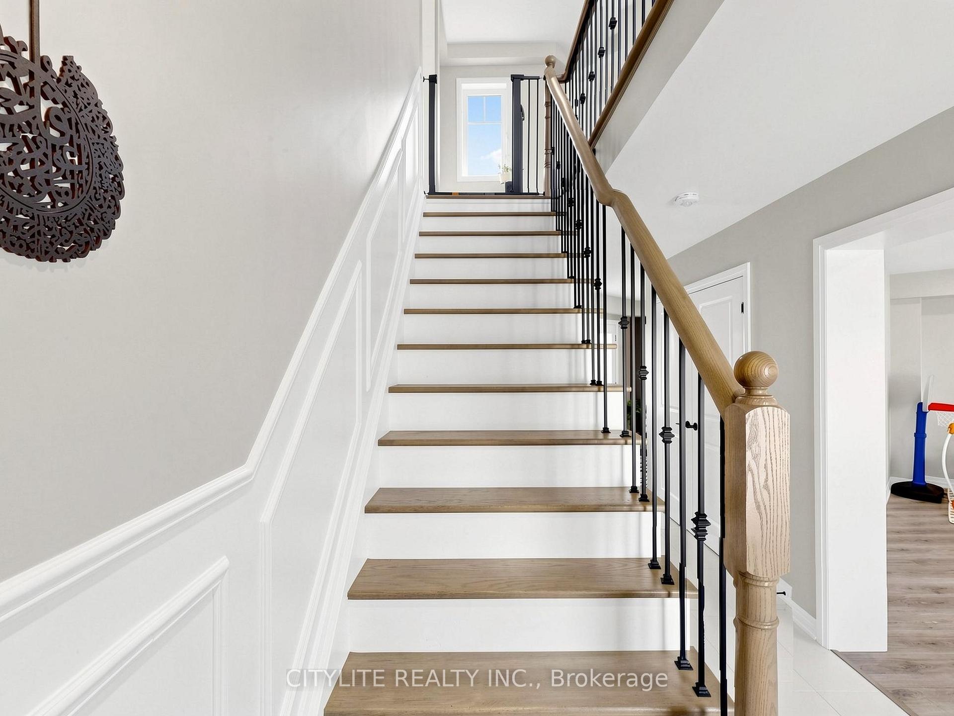 Photo 33 of 38 Ambereen Place, Clarington, Bowmanville — HOMEH