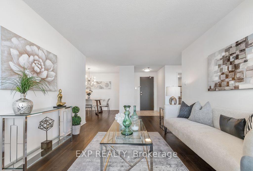 Photo 3 of Unit 1709, 7250 Yonge Street, Vaughan, Crestwood-Springfarm-Yorkhill — HOMEH