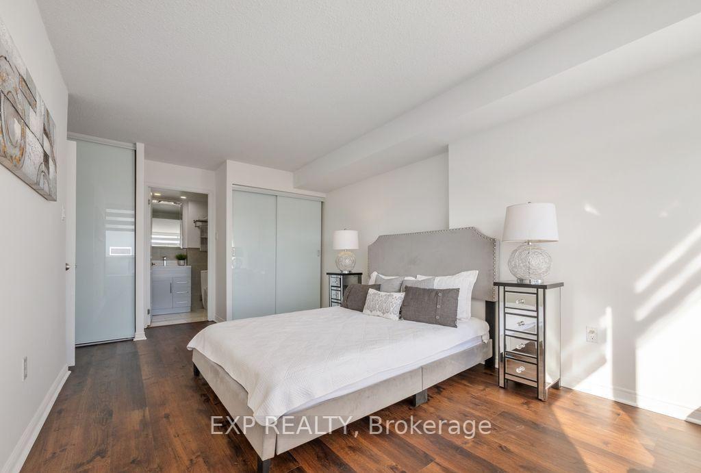 Photo 11 of Unit 1709, 7250 Yonge Street, Vaughan, Crestwood-Springfarm-Yorkhill — HOMEH
