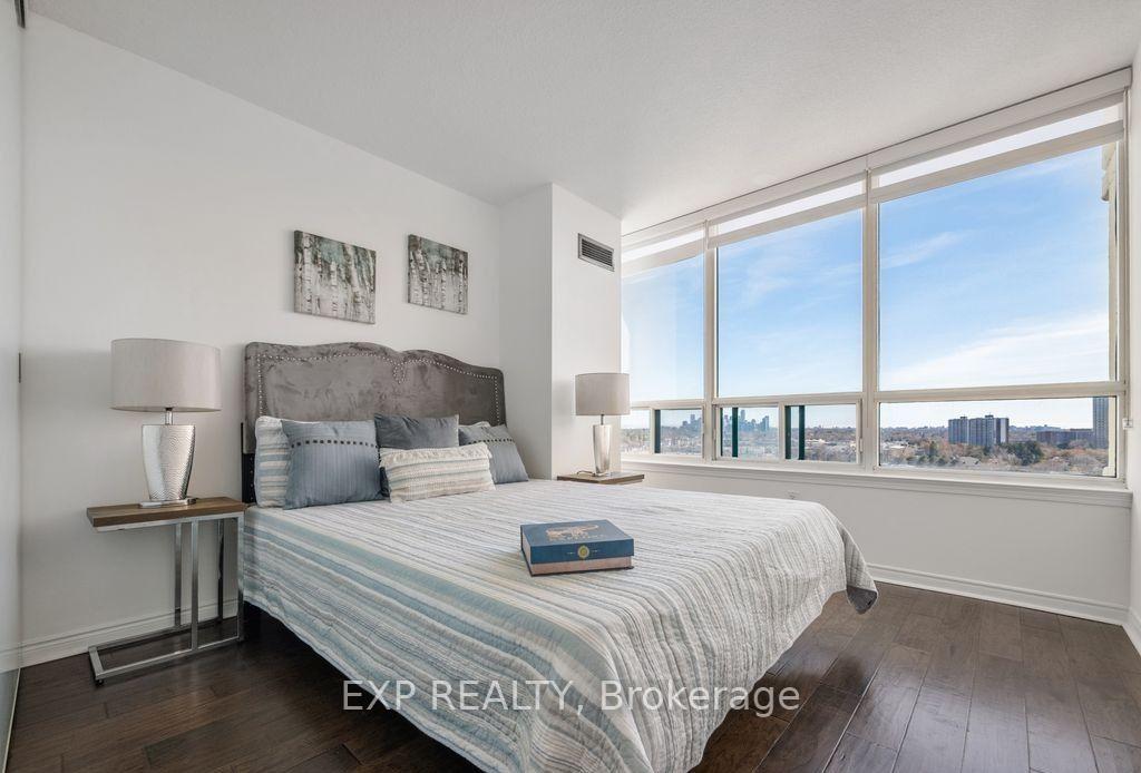 Photo 13 of Unit 1709, 7250 Yonge Street, Vaughan, Crestwood-Springfarm-Yorkhill — HOMEH