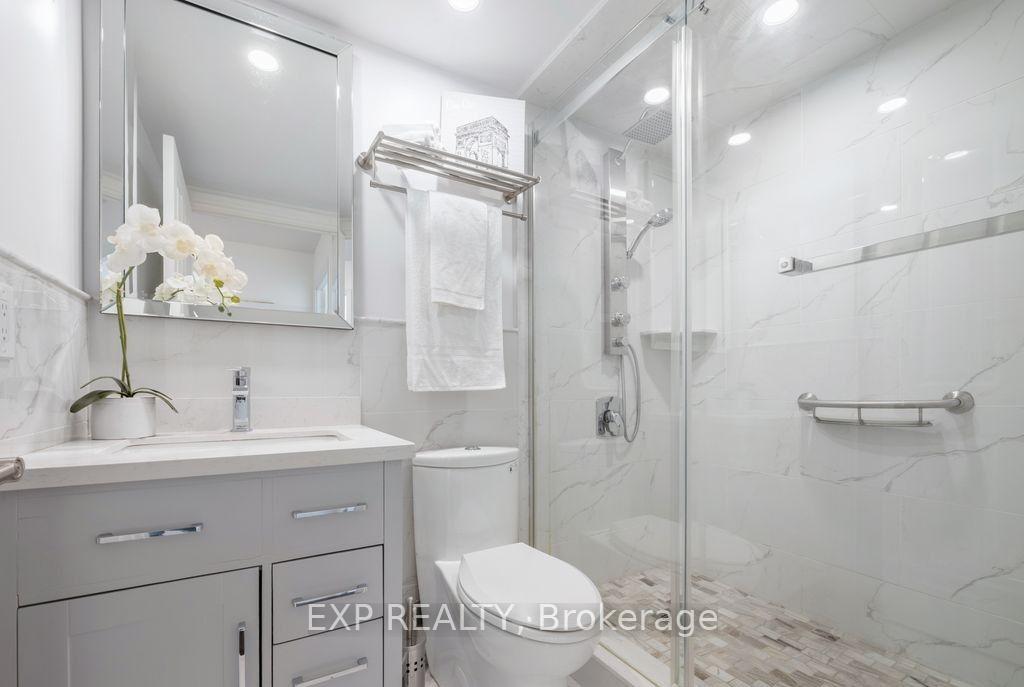 Photo 15 of Unit 1709, 7250 Yonge Street, Vaughan, Crestwood-Springfarm-Yorkhill — HOMEH