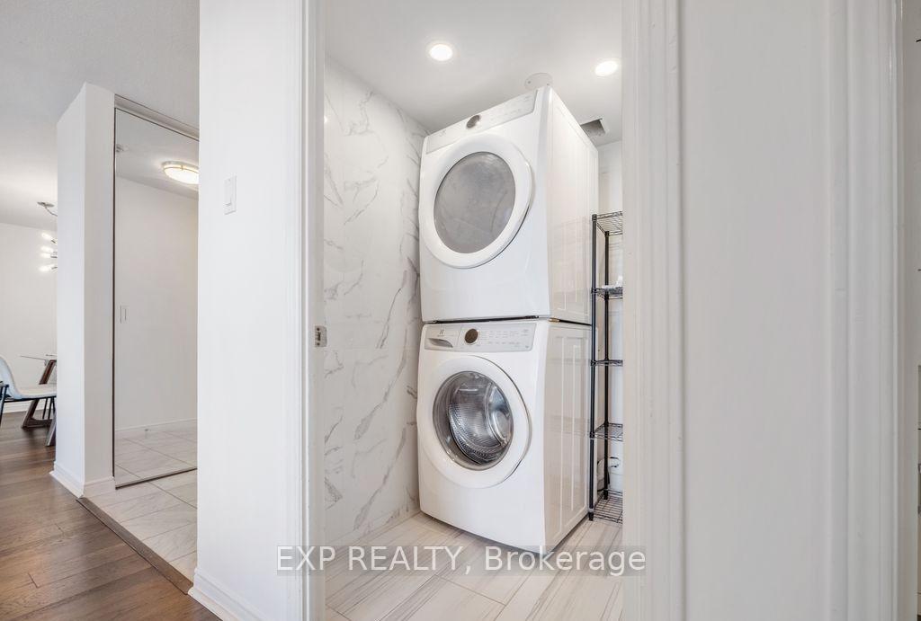 Photo 16 of Unit 1709, 7250 Yonge Street, Vaughan, Crestwood-Springfarm-Yorkhill — HOMEH