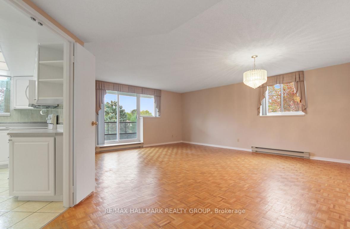 Photo 7 of Unit 212, 1705 Playfair Drive, Ottawa, Playfair Park — HOMEH