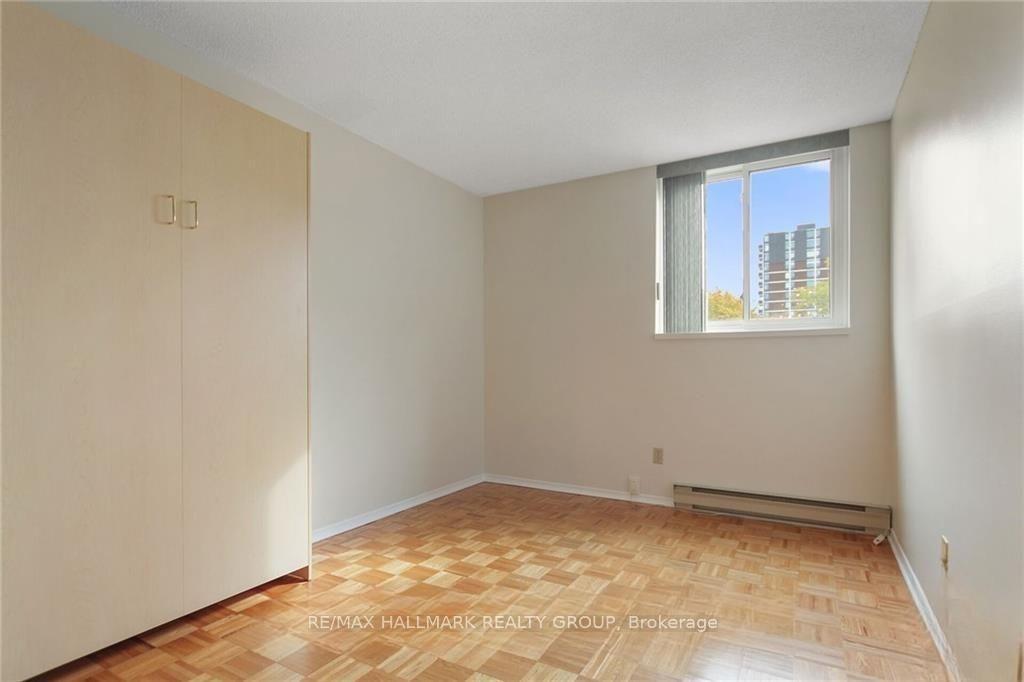 Photo 10 of Unit 212, 1705 Playfair Drive, Ottawa, Playfair Park — HOMEH