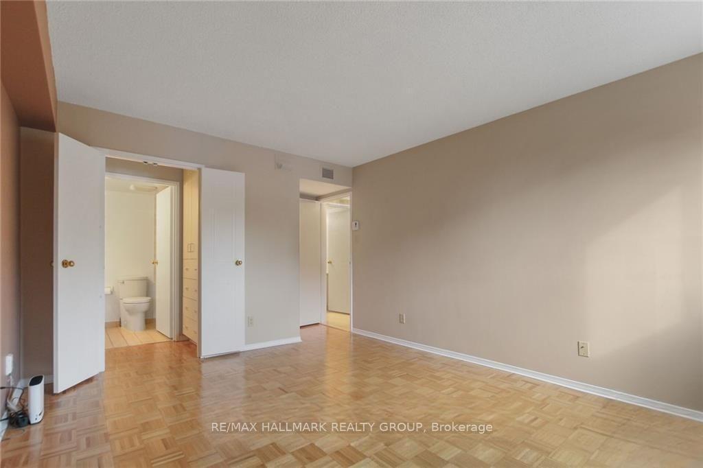 Photo 13 of Unit 212, 1705 Playfair Drive, Ottawa, Playfair Park — HOMEH