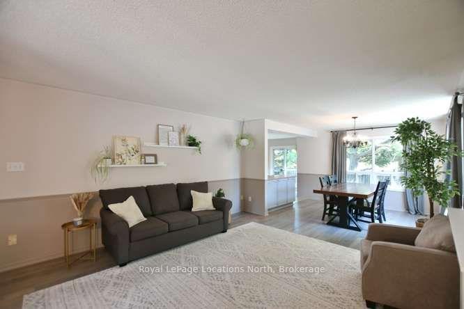 Photo 5 of 83 Fernbrook Drive, Wasaga Beach — HOMEH