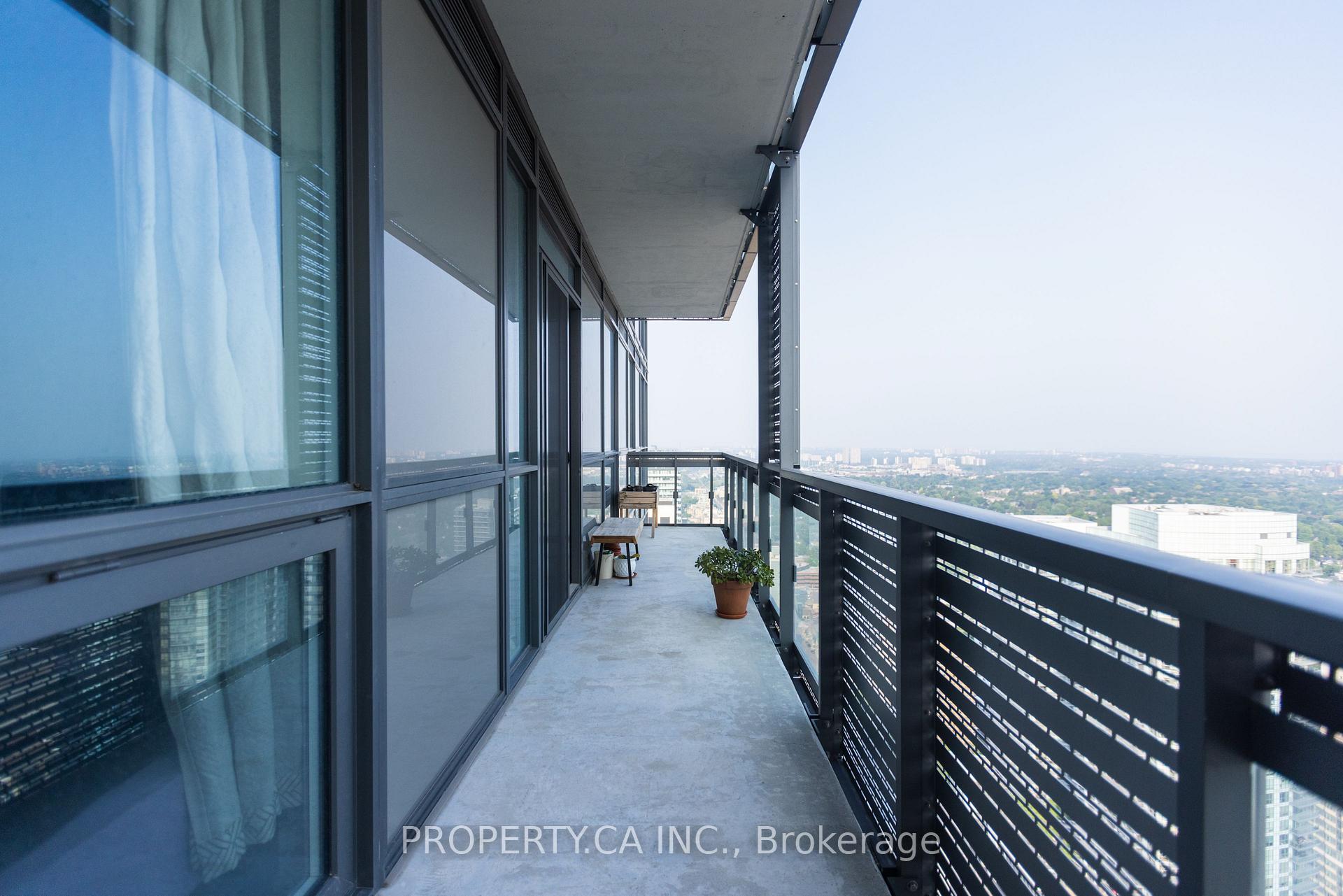 Photo 6 of Unit 4304, 39 Roehampton Avenue, Scarborough, Rouge — HOMEH