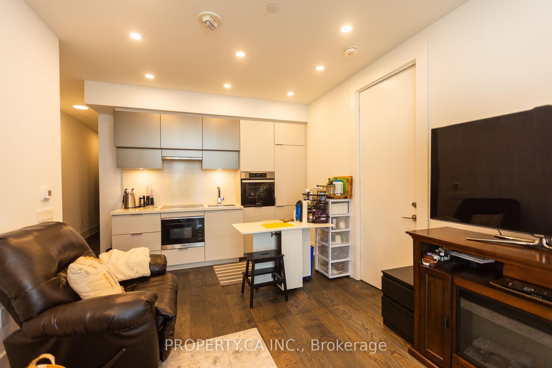 Photo 8 of Unit 4304, 39 Roehampton Avenue, Scarborough, Rouge — HOMEH