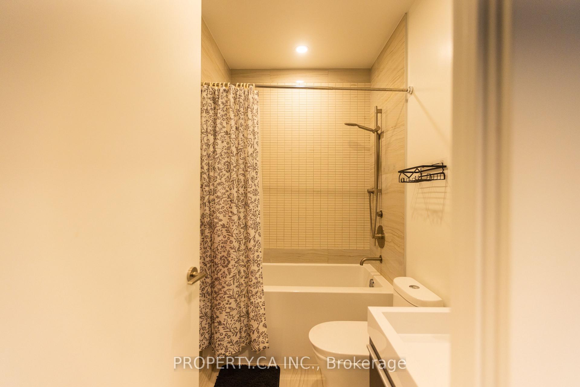 Photo 10 of Unit 4304, 39 Roehampton Avenue, Scarborough, Rouge — HOMEH