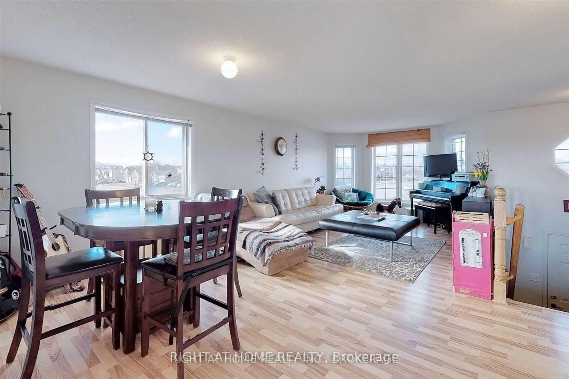 Photo 3 of Unit Upper, 229 Dunsmore Lane, Barrie, Georgian Drive — HOMEH
