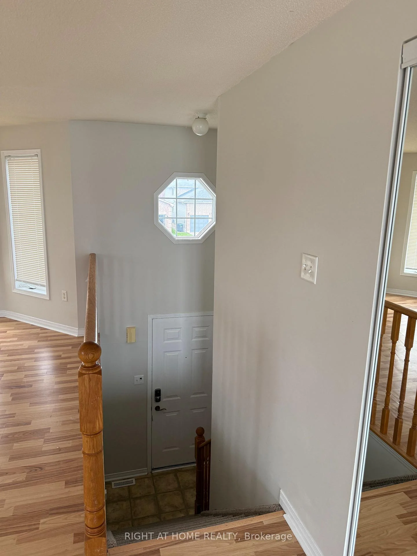 Photo 4 of Unit Upper, 229 Dunsmore Lane, Barrie, Georgian Drive — HOMEH