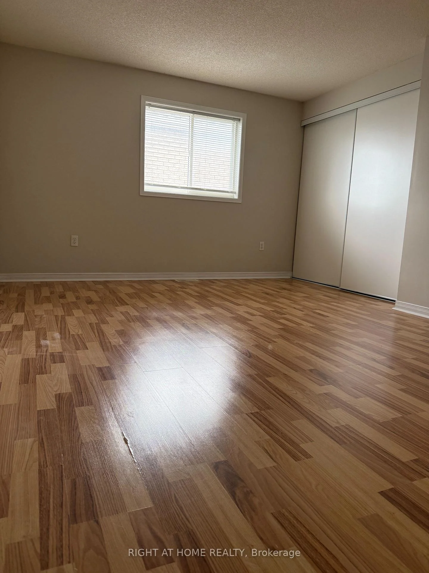 Photo 18 of Unit Upper, 229 Dunsmore Lane, Barrie, Georgian Drive — HOMEH