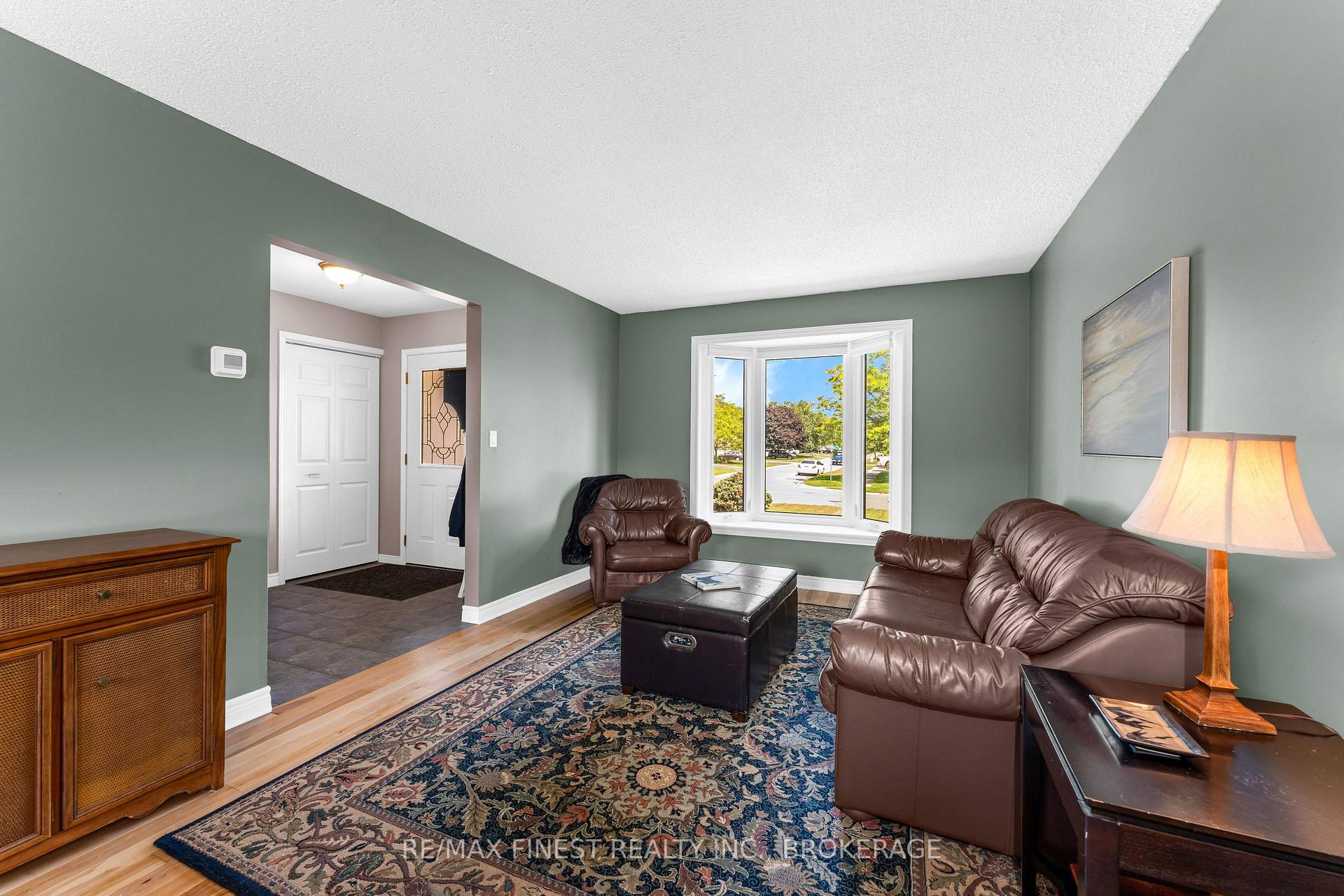 Photo 5 of 943 Newhall Drive, Kingston, North of Taylor-Kidd Blvd — HOMEH