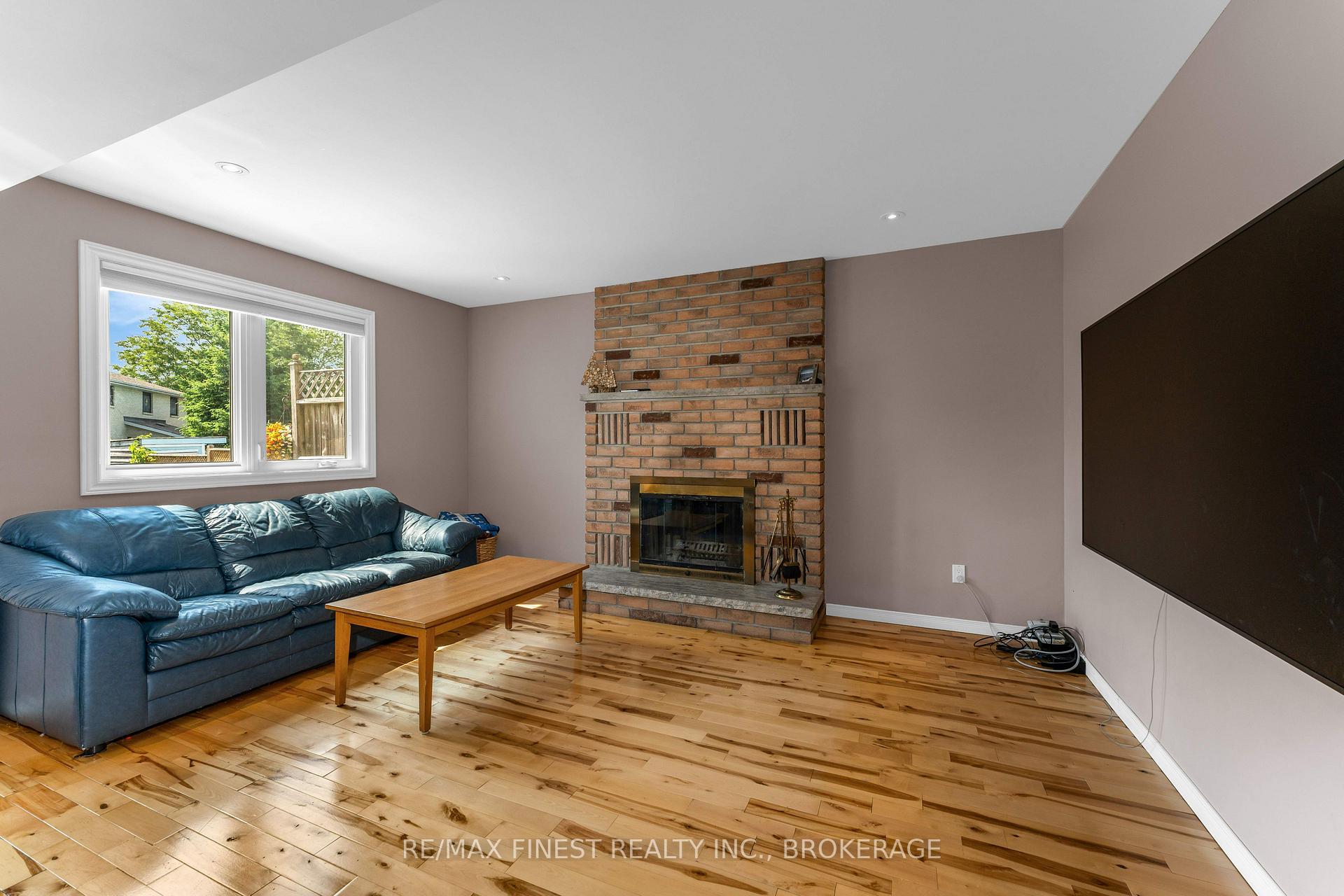 Photo 11 of 943 Newhall Drive, Kingston, North of Taylor-Kidd Blvd — HOMEH